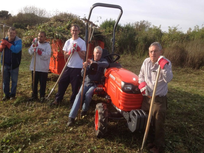 sfv-new-tractor-volunteers-oct-27-2016-reduced